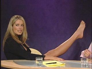 Tara Moss feet photo 17