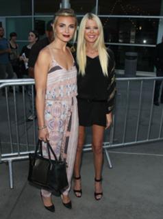 Tara Reid feet photo thumbnail