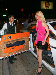 Tara Reid feet photo thumbnail