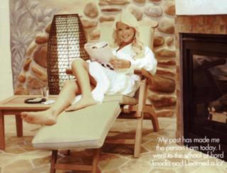 Tara Reid feet photo thumbnail