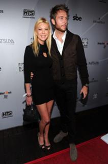 Tara Reid feet photo thumbnail