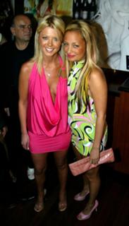 Tara Reid feet photo thumbnail