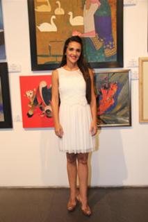 Tara Sharma feet photo 9