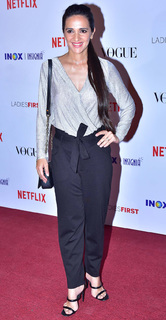 Tara Sharma feet photo 17