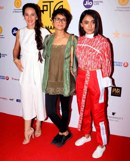 Tara Sharma feet photo 9