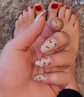 Tara Simov feet photo 16