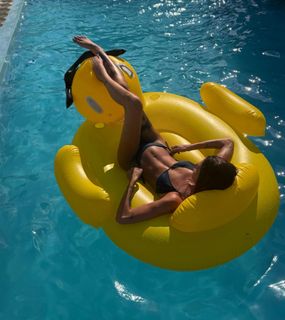Tara Simov feet photo 16
