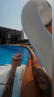 Tara Simov feet photo 4
