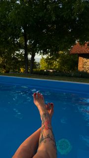 Tara Simov feet photo 3