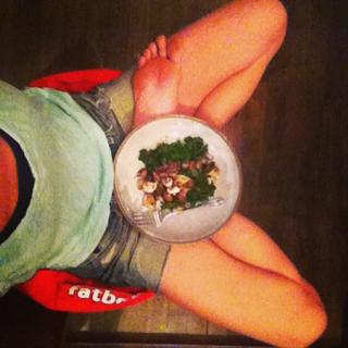 Tara Stiles feet photo thumbnail