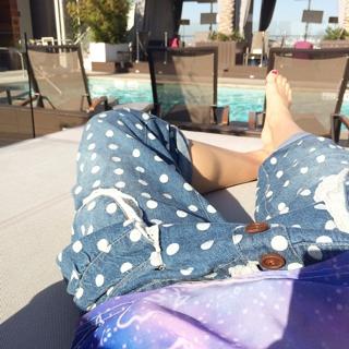 Tara Stiles feet photo thumbnail