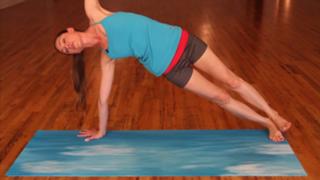 Tara Stiles feet photo thumbnail