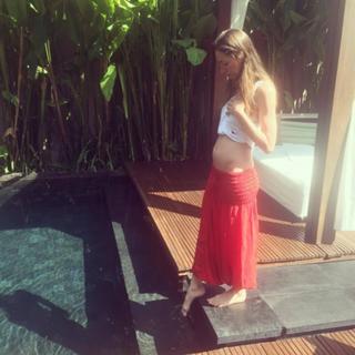 Tara Stiles feet photo thumbnail