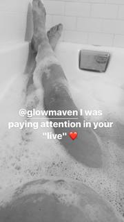 Tara Stiles feet photo thumbnail