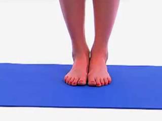 Tara Stiles feet photo thumbnail