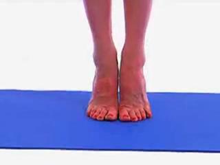 Tara Stiles feet photo thumbnail