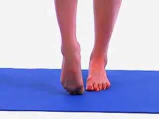 Tara Stiles feet photo thumbnail