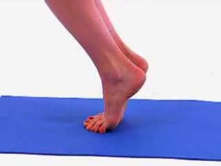 Tara Stiles feet photo thumbnail