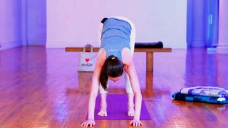 Tara Stiles feet photo thumbnail