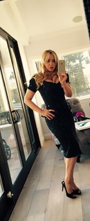 Tara Strong feet photo thumbnail