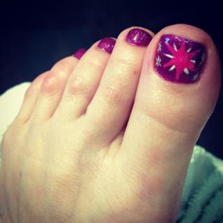 Tara Strong feet photo thumbnail