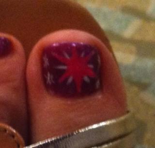 Tara Strong feet photo thumbnail