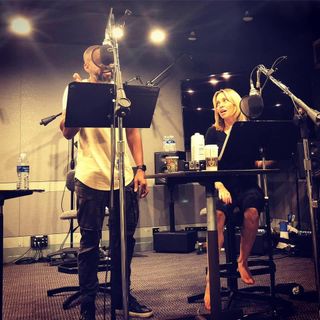Tara Strong feet photo 7