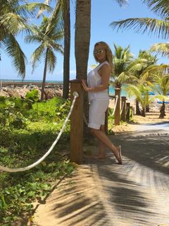 Tara Strong feet photo 18