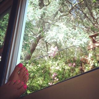 Tara Summers feet photo 14