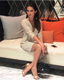Tara Sutaria feet photo thumbnail