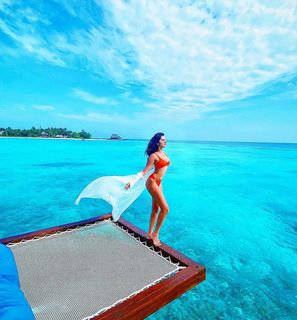 Tara Sutaria feet photo thumbnail