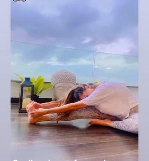 Tara Sutaria feet photo thumbnail