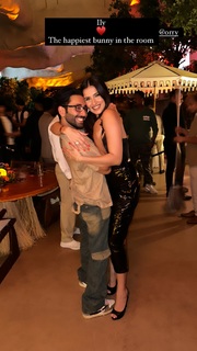 Tara Sutaria feet photo thumbnail