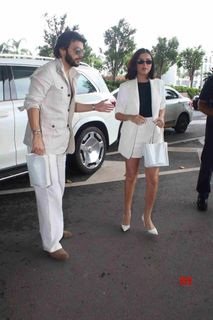 Tara Sutaria feet photo thumbnail