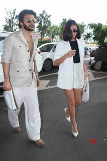 Tara Sutaria feet photo thumbnail