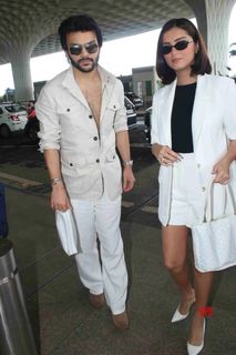 Tara Sutaria feet photo thumbnail