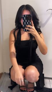 Tara Yummy feet photo thumbnail