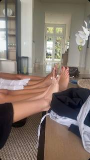 Tara Yummy feet photo thumbnail