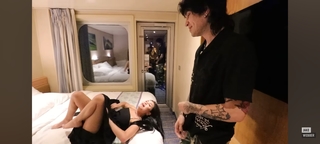 Tara Yummy feet photo thumbnail