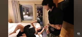 Tara Yummy feet photo thumbnail