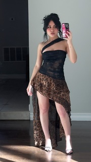 Tara Yummy feet photo thumbnail