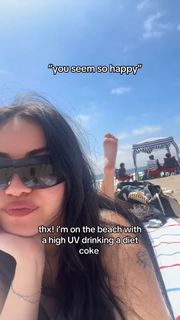 Tara Yummy feet photo thumbnail