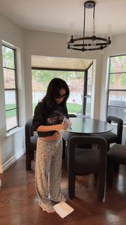 Tara Yummy feet photo thumbnail