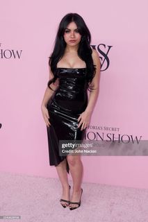 Tara Yummy feet photo thumbnail