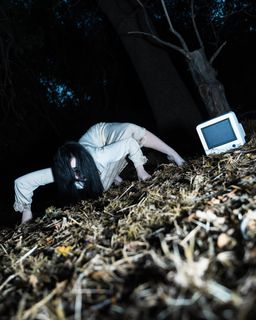 Tara Yummy feet photo thumbnail