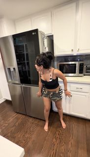 Tara Yummy feet photo 18