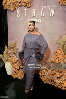 Taraji P. Henson feet photo thumbnail