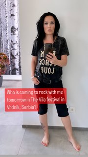 Tarja Turunen feet photo thumbnail