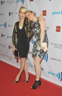 Taryn Manning feet photo thumbnail