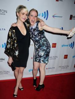 Taryn Manning feet photo thumbnail